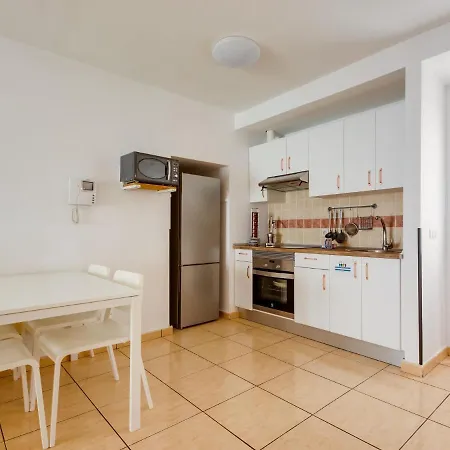 Σπίτι διακοπών Simplistic Holiday In With Swimming Pool