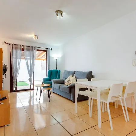Σπίτι διακοπών Simplistic Holiday In With Swimming Pool