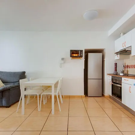 Simplistic Holiday In With Swimming Pool Holiday home