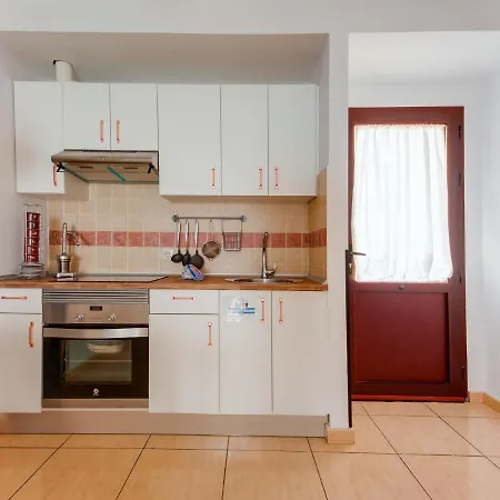 Simplistic Holiday In With Swimming Pool Holiday home Corralejo